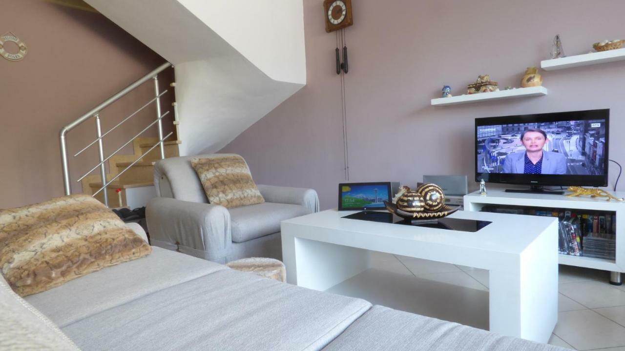 Duplex Apartment *